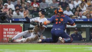 Yainer Diaz hits walk-off home run and sloppy Astros beat the Red Sox