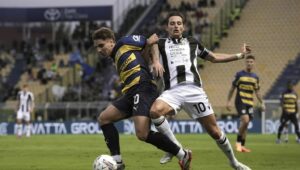 Mandela Keita was shown a red card in his debut match and Udinese came from behind to beat Parma 3-2